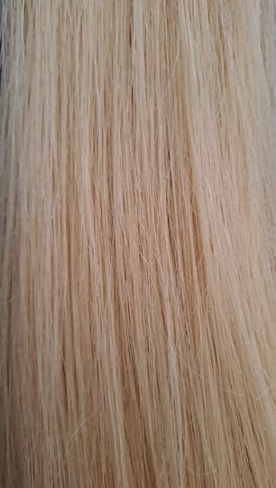 22 Inch Full Volume (Genius Weft) Hair Extensions #613 Platinum Blonde